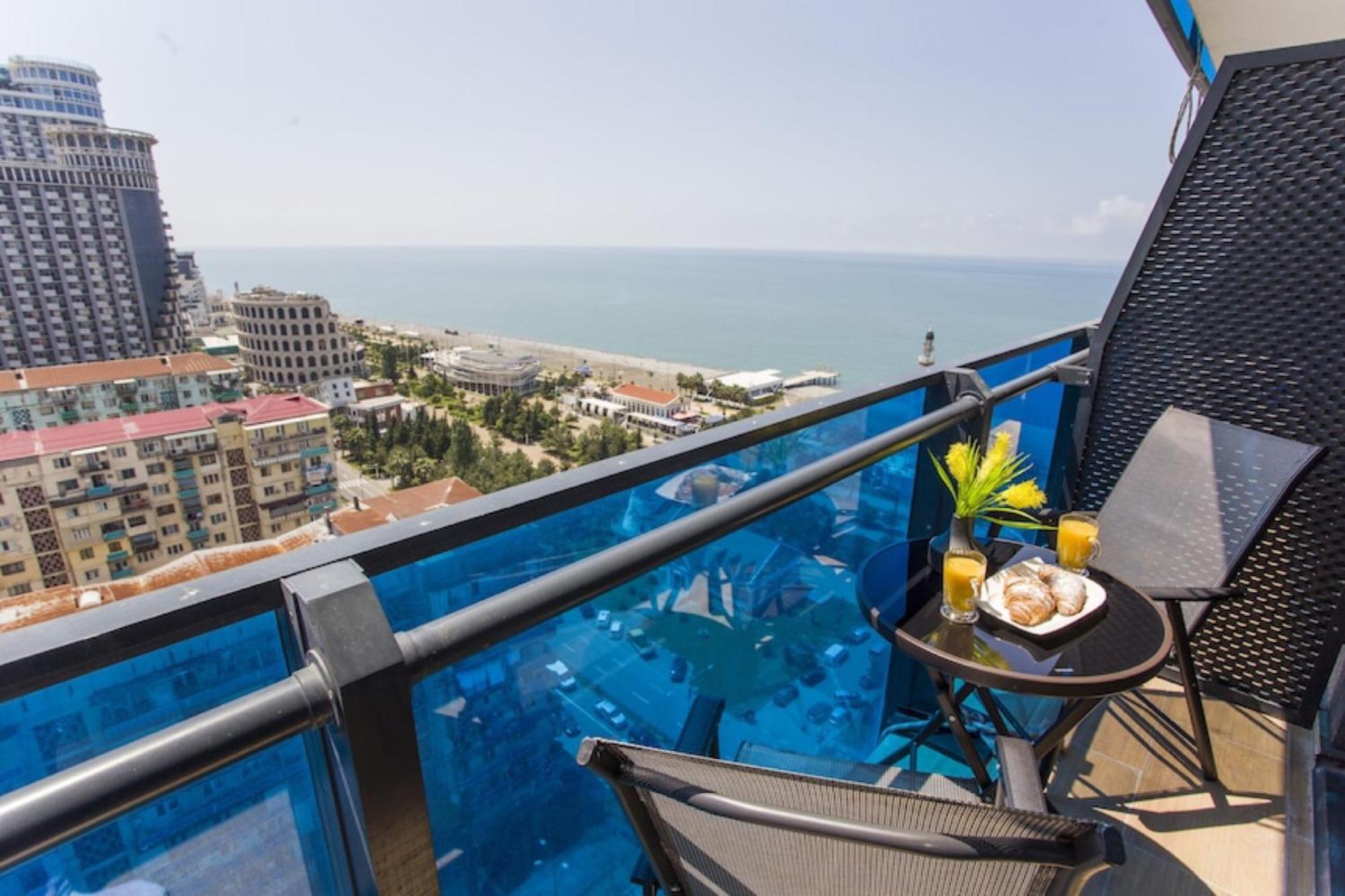 Апарт отель Sea View Orbi City Батуми Экстерьер фото